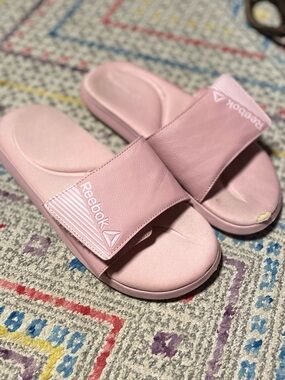 Reebok Women’s Blush Pink Slide Sandals with Squishy Padded Insole (Size: 9)